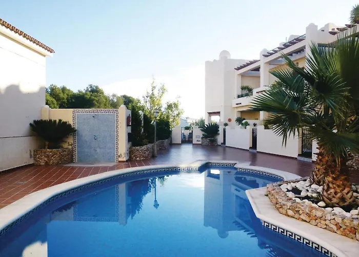 Будинок відпочинку Cozy In With Wifi