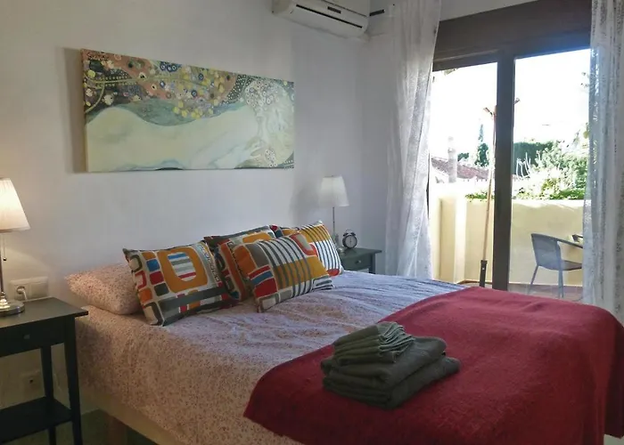 Cozy In With Wifi بيت للعطل